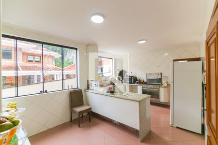 Casa à venda com 980m², 5 quartos e 8 vagasCozinha