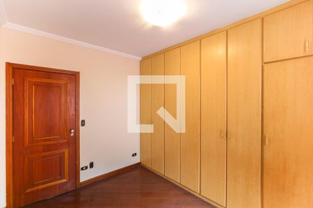 Casa à venda com 980m², 5 quartos e 8 vagassuíte 4