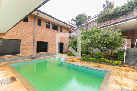 Casa à venda com 980m², 5 quartos e 8 vagasPiscina