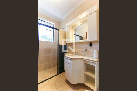 Casa à venda com 980m², 5 quartos e 8 vagasBanheiro da Suíte 1