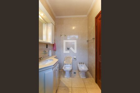 Casa à venda com 980m², 5 quartos e 8 vagasBanheiro da Suíte 1