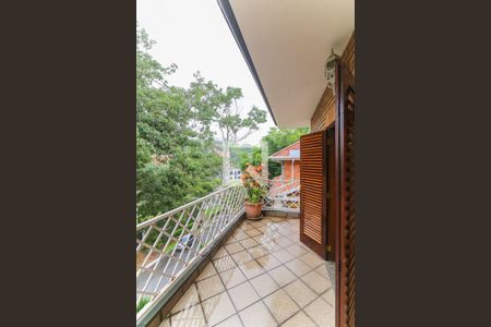 Casa à venda com 980m², 5 quartos e 8 vagasVaranda