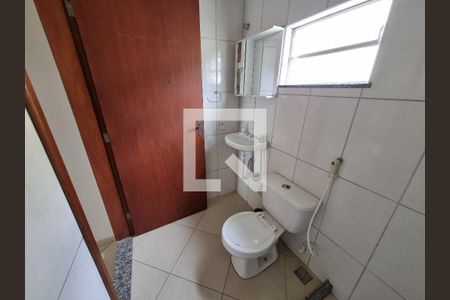 Banheiro de casa à venda com 2 quartos, 103m² em Irajá, Rio de Janeiro