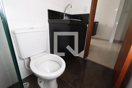 Banheiro de apartamento para alugar com 1 quarto, 36m² em Vila Paulo Silas, São Paulo