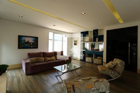 Sala de casa para alugar com 3 quartos, 357m² em Vila Vitoria, Santo André