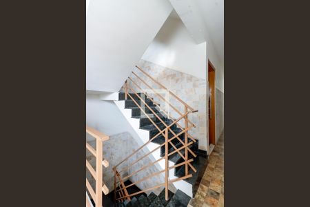 Apartamento para alugar com 40m², 1 quarto e sem vaga Apartamento para alugar com 40m², 1 quarto e sem vagaEscada Entrada