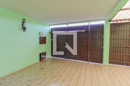 Casa à venda com 130m², 3 quartos e 2 vagasGaragem