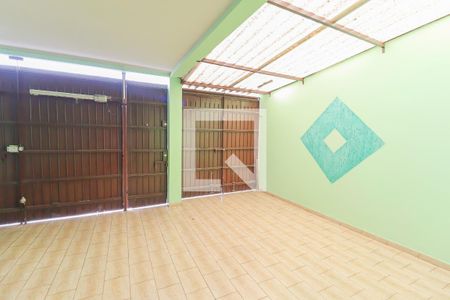 Casa à venda com 130m², 3 quartos e 2 vagasGaragem