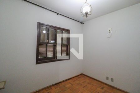 Casa à venda com 130m², 3 quartos e 2 vagasSuíte