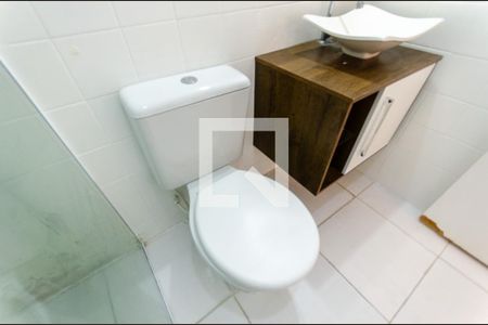 Apartamento à venda com 42m², 2 quartos e 1 vaga Apartamento à venda com 42m², 2 quartos e 1 vagaBanheiro