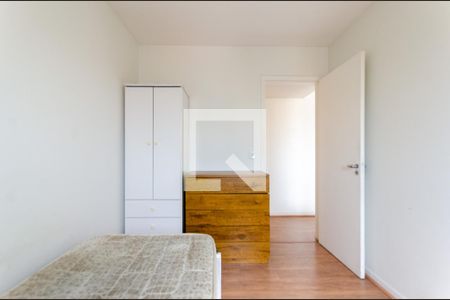 Quarto 1 de apartamento para alugar com 2 quartos, 42m² em Parque Sao Domingos, São Paulo