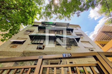 Apartamento à venda com 75m², 2 quartos e sem vagaFachada