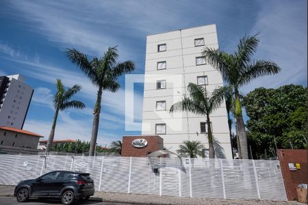 Apartamento para alugar com 65m², 2 quartos e 1 vagaFachado do condomínio