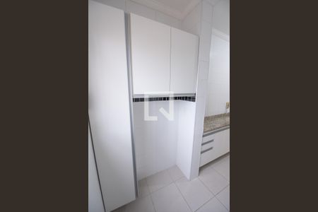 Apartamento para alugar com 65m², 2 quartos e 1 vagaÁrea de Serviço