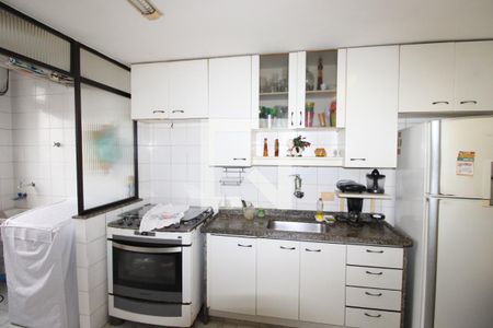 Apartamento à venda com 65m², 2 quartos e 1 vagaCozinha - Armários
