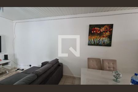 Casa à venda com 110m², 2 quartos e sem vaga Casa à venda com 110m², 2 quartos e sem vagaSala