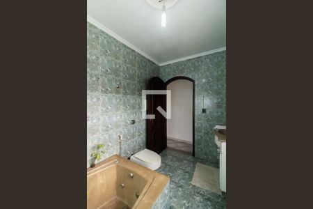 Casa para alugar com 483m², 3 quartos e 6 vagasBanheiro da Suite 2