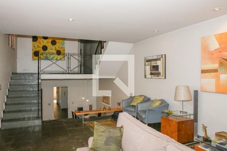 Sala de casa à venda com 3 quartos, 239m² em Vila Ipojuca, São Paulo