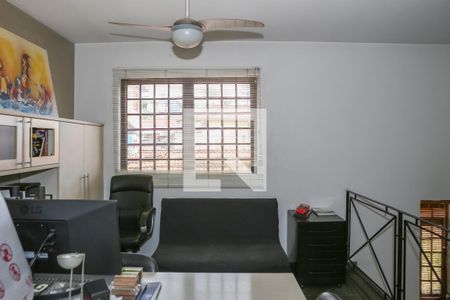 Escritório de casa à venda com 3 quartos, 239m² em Vila Ipojuca, São Paulo