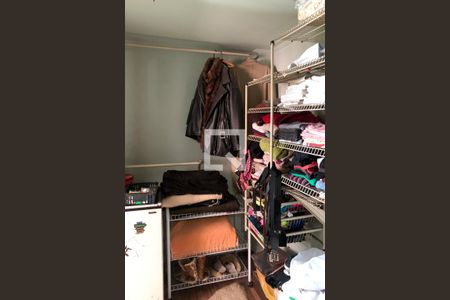 Casa à venda com 329m², 5 quartos e 3 vagasSuíte