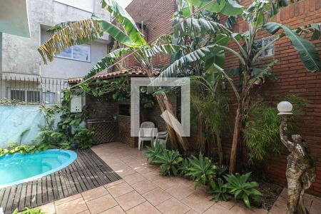 Casa à venda com 329m², 5 quartos e 3 vagasPiscina