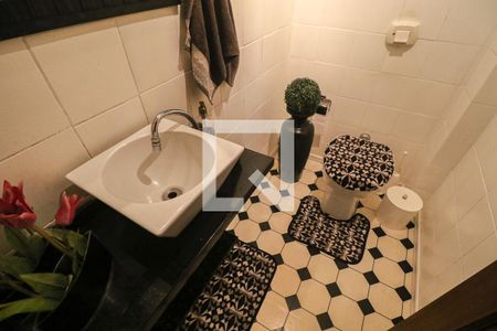 Casa à venda com 329m², 5 quartos e 3 vagasBanheiro 3