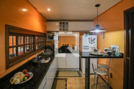 Casa à venda com 329m², 5 quartos e 3 vagasCozinha