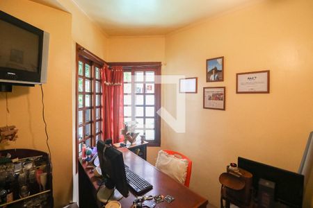 Casa à venda com 329m², 5 quartos e 3 vagasQuarto 4 (Escritório)