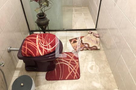 Casa à venda com 329m², 5 quartos e 3 vagasBanheiro 2