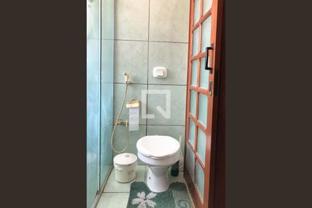 Casa à venda com 329m², 5 quartos e 3 vagasBanheiro da Suíte