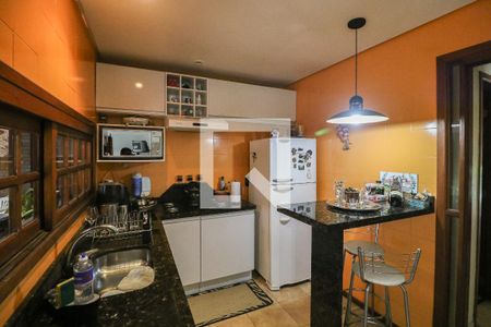 Casa à venda com 329m², 5 quartos e 3 vagasCozinha