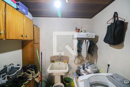 Casa à venda com 329m², 5 quartos e 3 vagasÁrea de Serviço