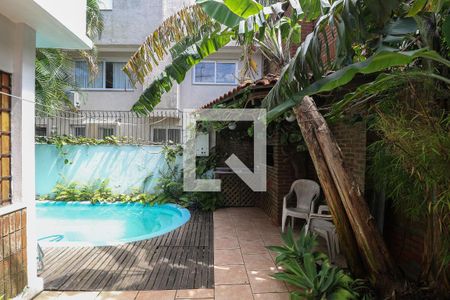 Casa à venda com 329m², 5 quartos e 3 vagasPiscina