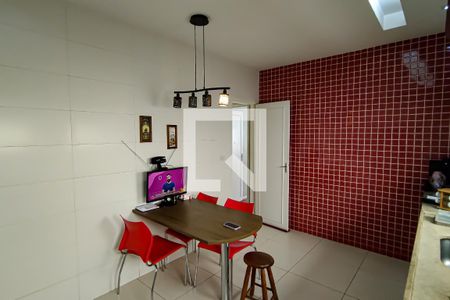 Casa à venda com 360m², 7 quartos e 8 vagascozinha