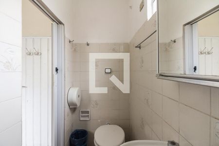 Casa à venda com 310m², 3 quartos e 3 vagasCasa 02 - Área de Serviço/Banheiro de Serviço 