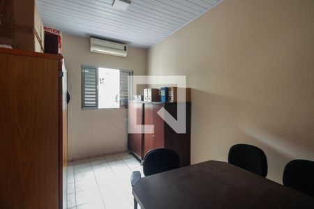 Casa à venda com 310m², 3 quartos e 3 vagasCasa 02 - Quarto 2