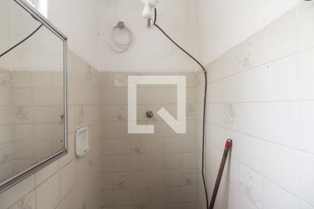 Casa à venda com 310m², 3 quartos e 3 vagasCasa 02 - Área de Serviço/Banheiro de Serviço 