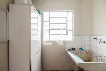 Casa à venda com 310m², 3 quartos e 3 vagasCasa 02 - Área de Serviço 