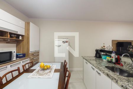 Casa à venda com 310m², 3 quartos e 3 vagasCasa 01 - Cozinha 