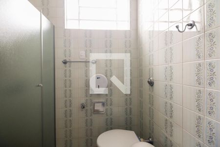 Casa à venda com 310m², 3 quartos e 3 vagasCasa 02 - Banheiro 