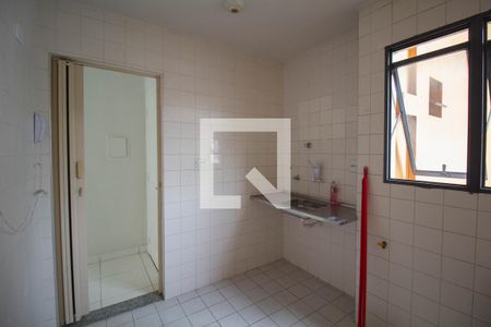 Apartamento à venda com 42m², 2 quartos e 1 vaga Apartamento à venda com 42m², 2 quartos e 1 vagaCozinha e Área de Serviço