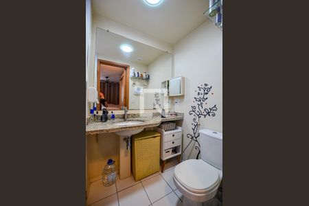 Banheiro de apartamento à venda com 2 quartos, 75m² em Badu, Niterói