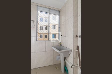 Sala/Cozinha/Area de serviço de apartamento para alugar com 2 quartos, 43m² em Rubem Berta, Porto Alegre