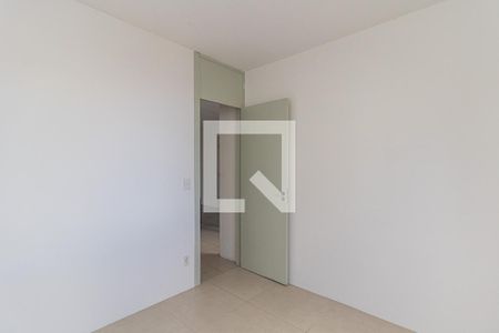 Quarto 1 de apartamento para alugar com 2 quartos, 43m² em Rubem Berta, Porto Alegre