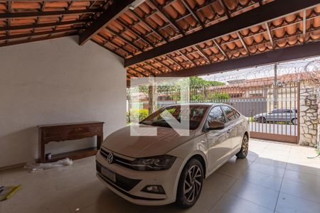 Casa à venda com 360m², 4 quartos e 2 vagasEntrada - Garagem