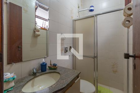 Casa à venda com 360m², 4 quartos e 2 vagasBanheiro suíte 2