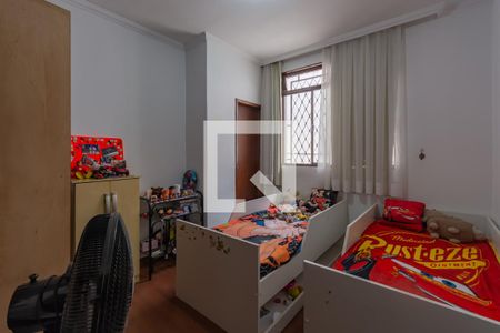 Casa à venda com 360m², 4 quartos e 2 vagasSuíte 2