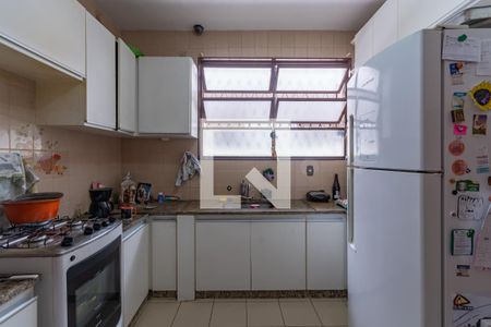 Casa à venda com 360m², 4 quartos e 2 vagasCozinha