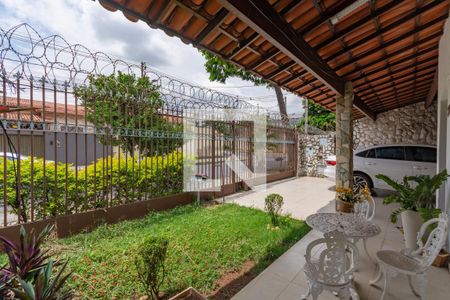 Casa à venda com 360m², 4 quartos e 2 vagasEntrada - Garagem