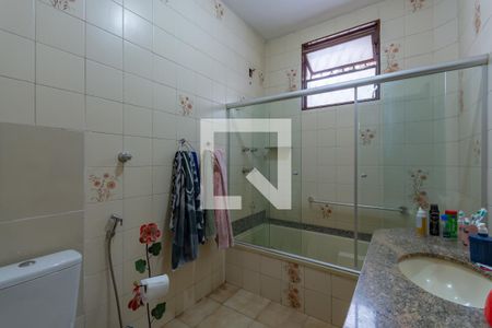 Casa à venda com 360m², 4 quartos e 2 vagasBanheiro Social